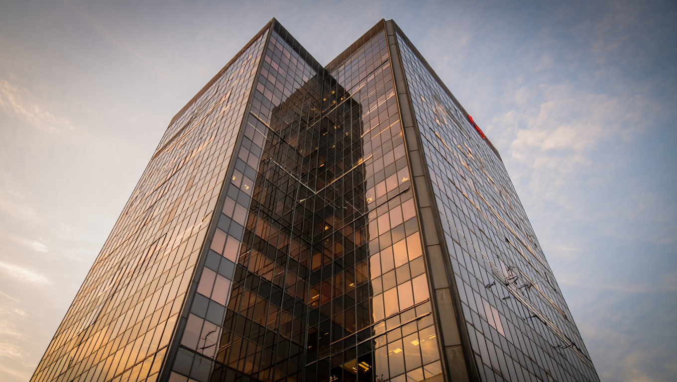 Goldman reserva $315 millones para pérdidas, el doble de lo previsto