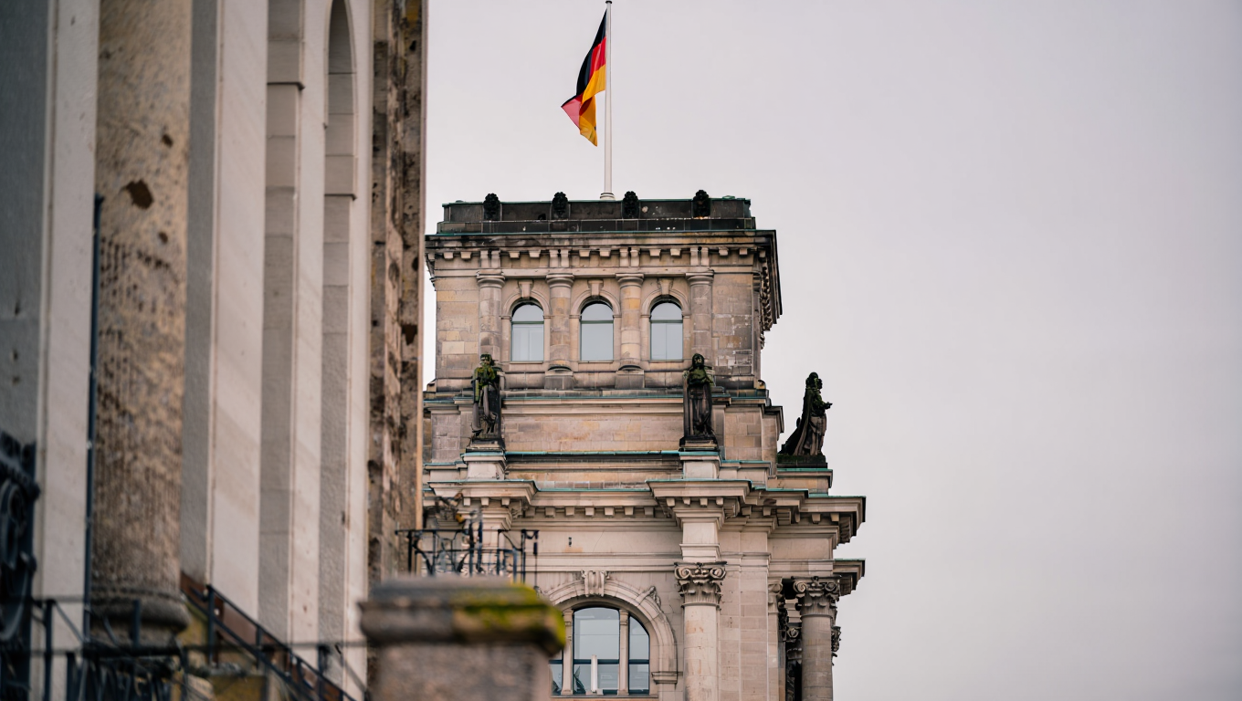 Alemania rompe su freno de deuda con 82.700 millones para defensa