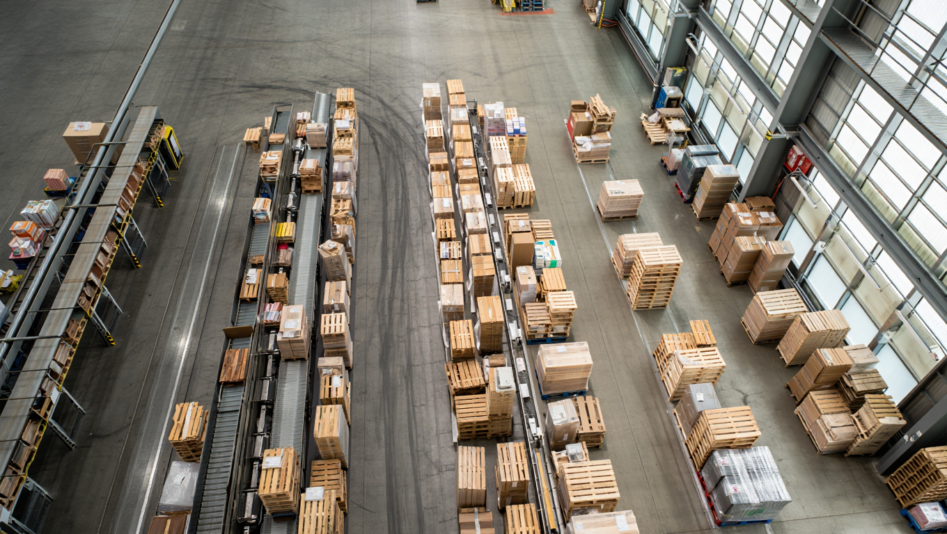 UPS cae 10% y FedEx 9% tras abrir Amazon su red logística a empresas