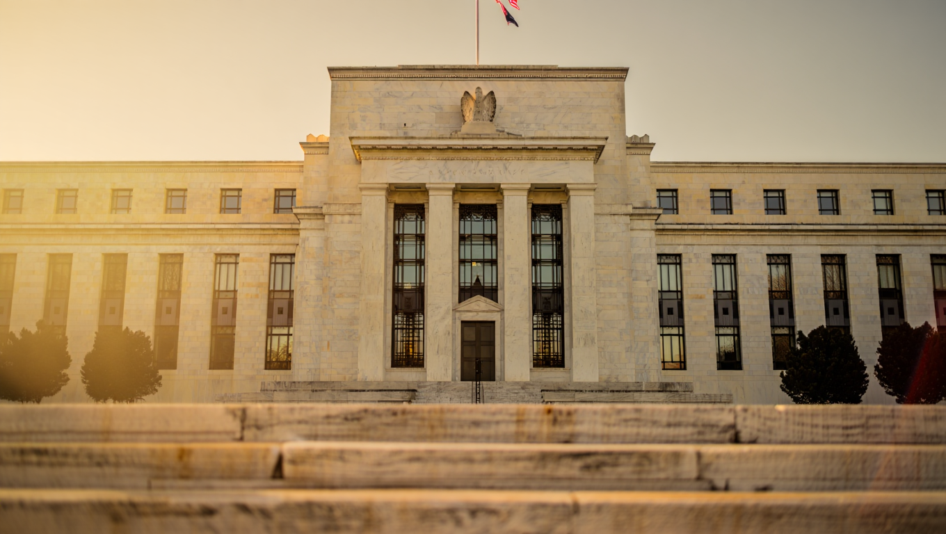 Warsh asume en la Fed con el S&P en récord y la inflación al 3,8%