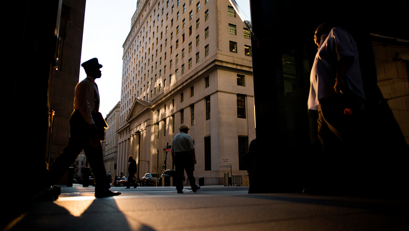 Dovish con asterisco: Williams condiciona paciencia a core PCE de 0.2% mensual o menos