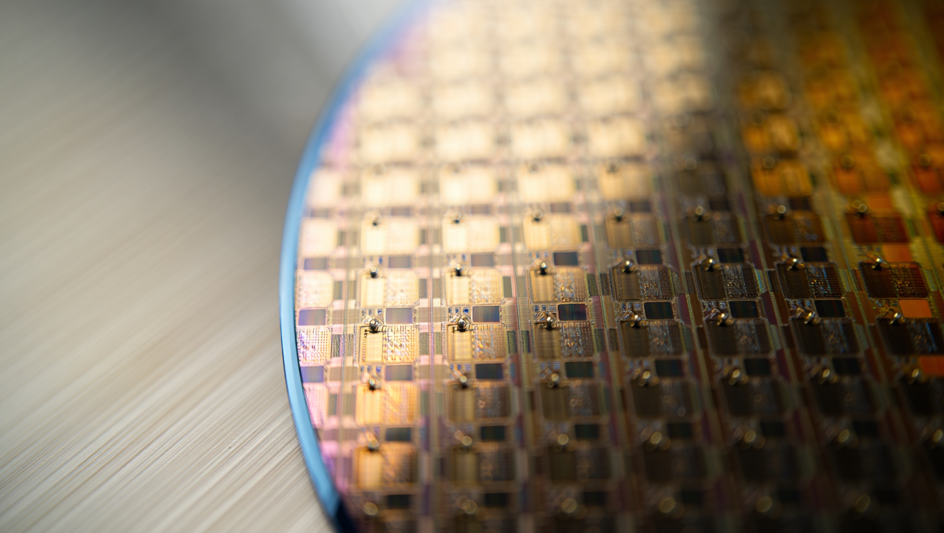 TSMC eleva guidance a 40% pero Wall Street vende por dilución de márgenes