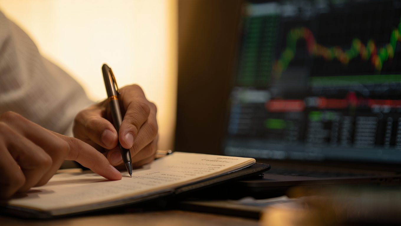 Mercado descarta recortes en seis meses: RBA mantiene 4.35% y Bullock amenaza alzas