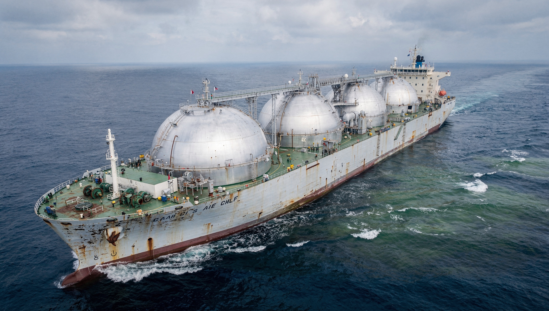 TotalEnergies cede operatoria de Papua LNG a Exxon