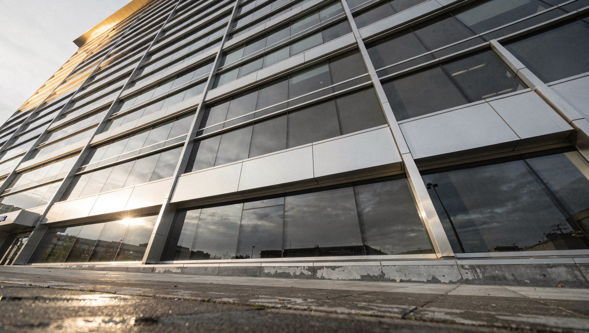 Samsung lidera €3B en Mistral a €21B