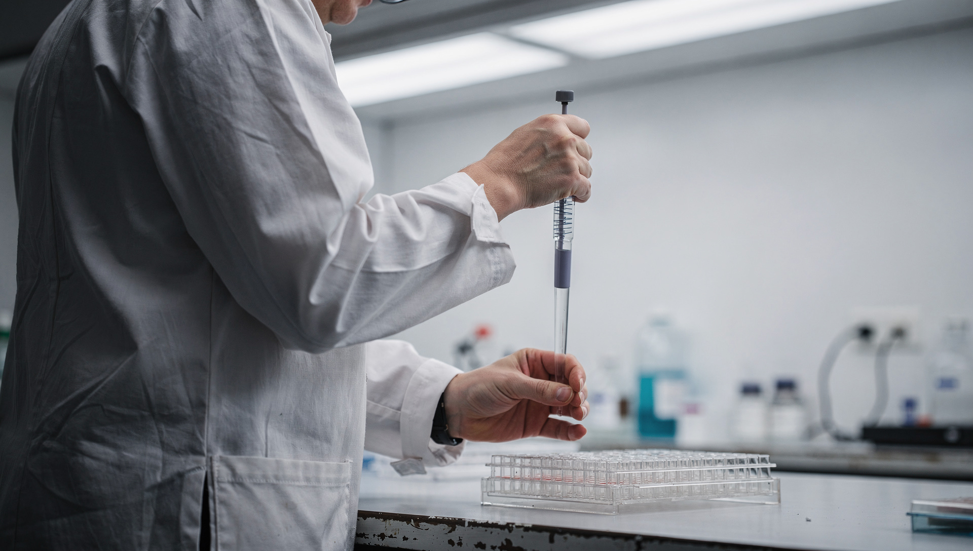 AbbVie cierra Apogee por $10.9B con seis años de dilución por delante