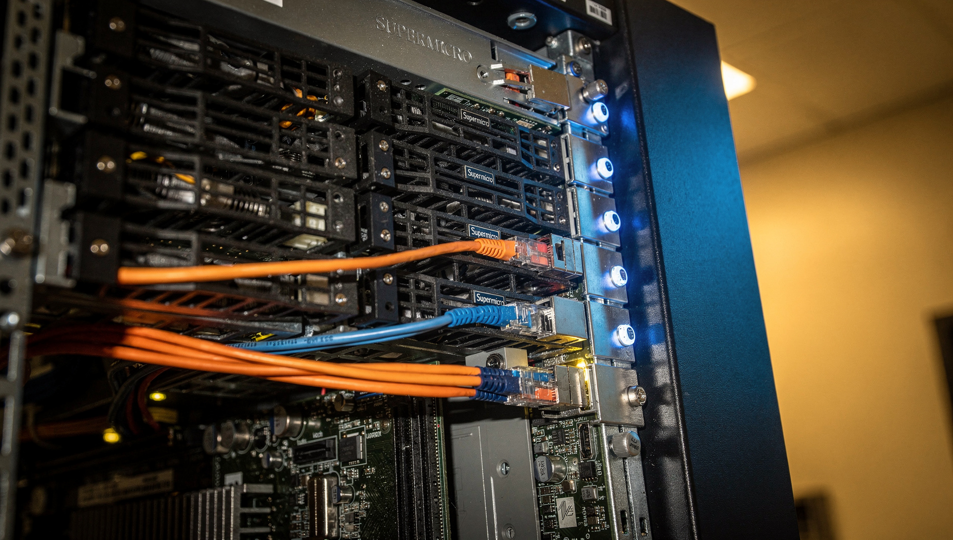 600 clientes respaldan a Axelera en su entrada a servidores Dell y Supermicro
