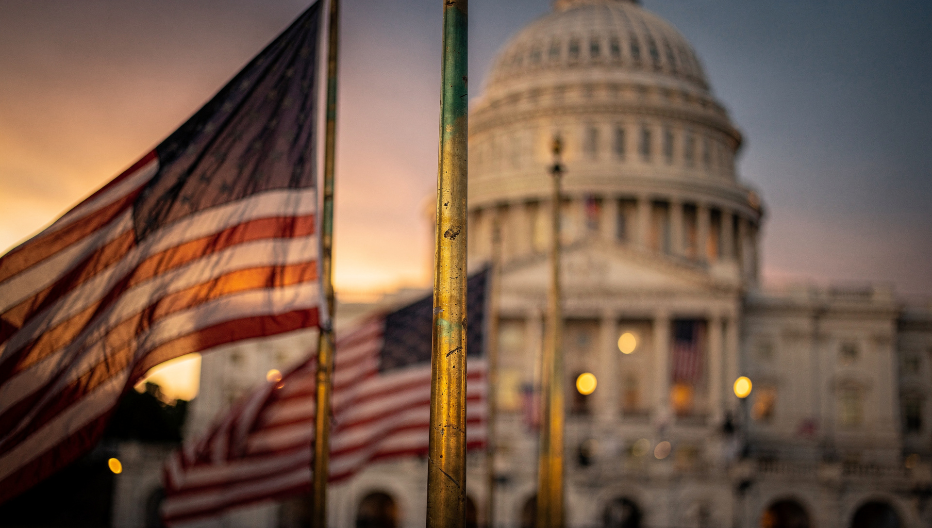 Fairshake lanza $30M contra Brown: respuesta al no del CLARITY Act