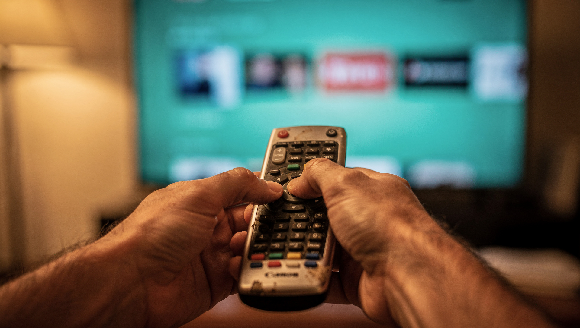 Deutsche Bank sube Netflix a Buy tras caída de su múltiplo