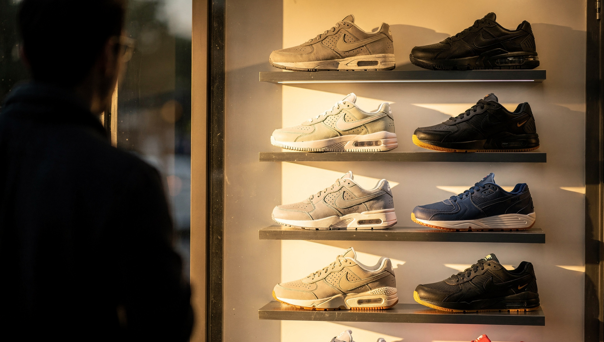 Nike reporta hoy en mínimo de 12 años y récord de cortos