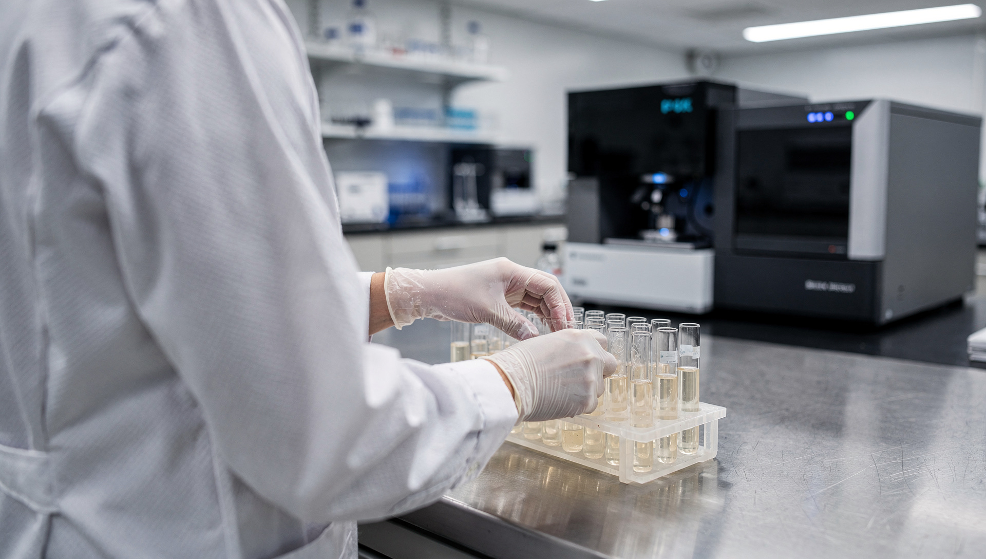Illumina salta a máximos anuales tras upgrades que ven inflexión clínica