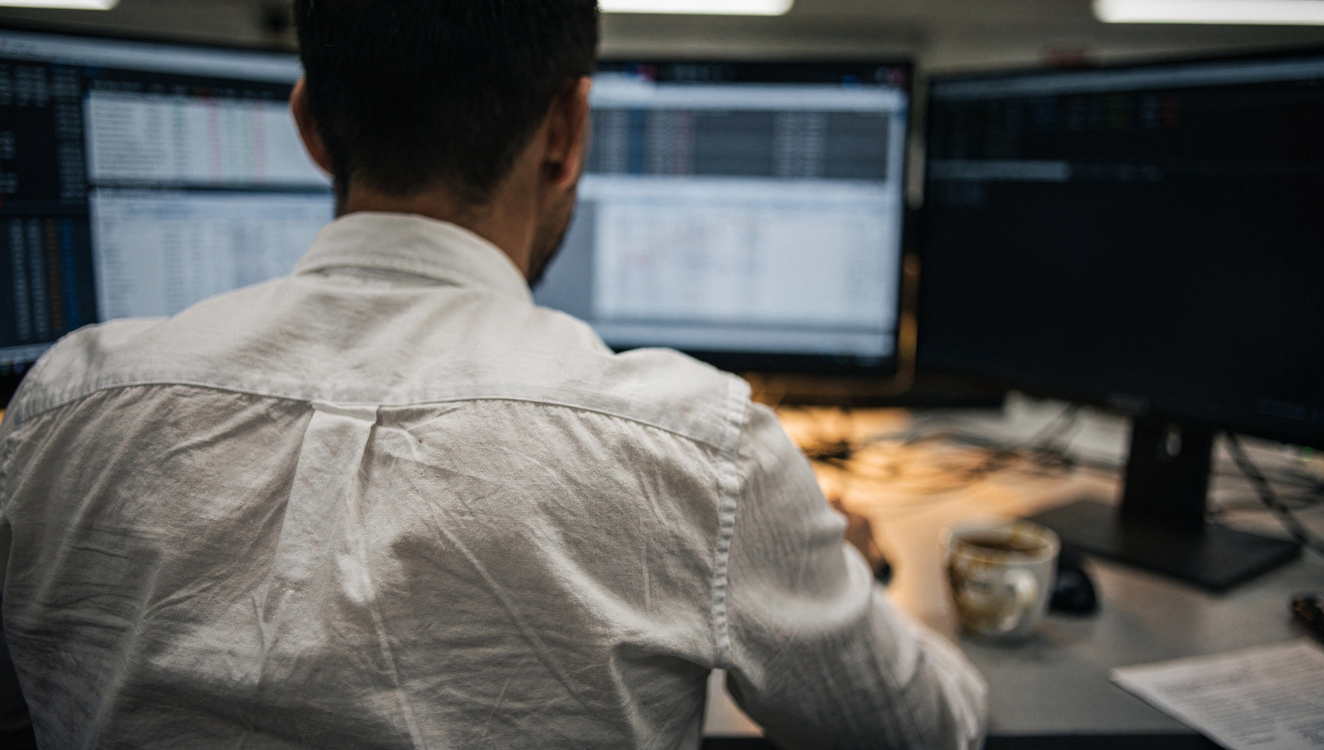 Goldman gana $17.01 por acción con equities 72% arriba pero FICC falla