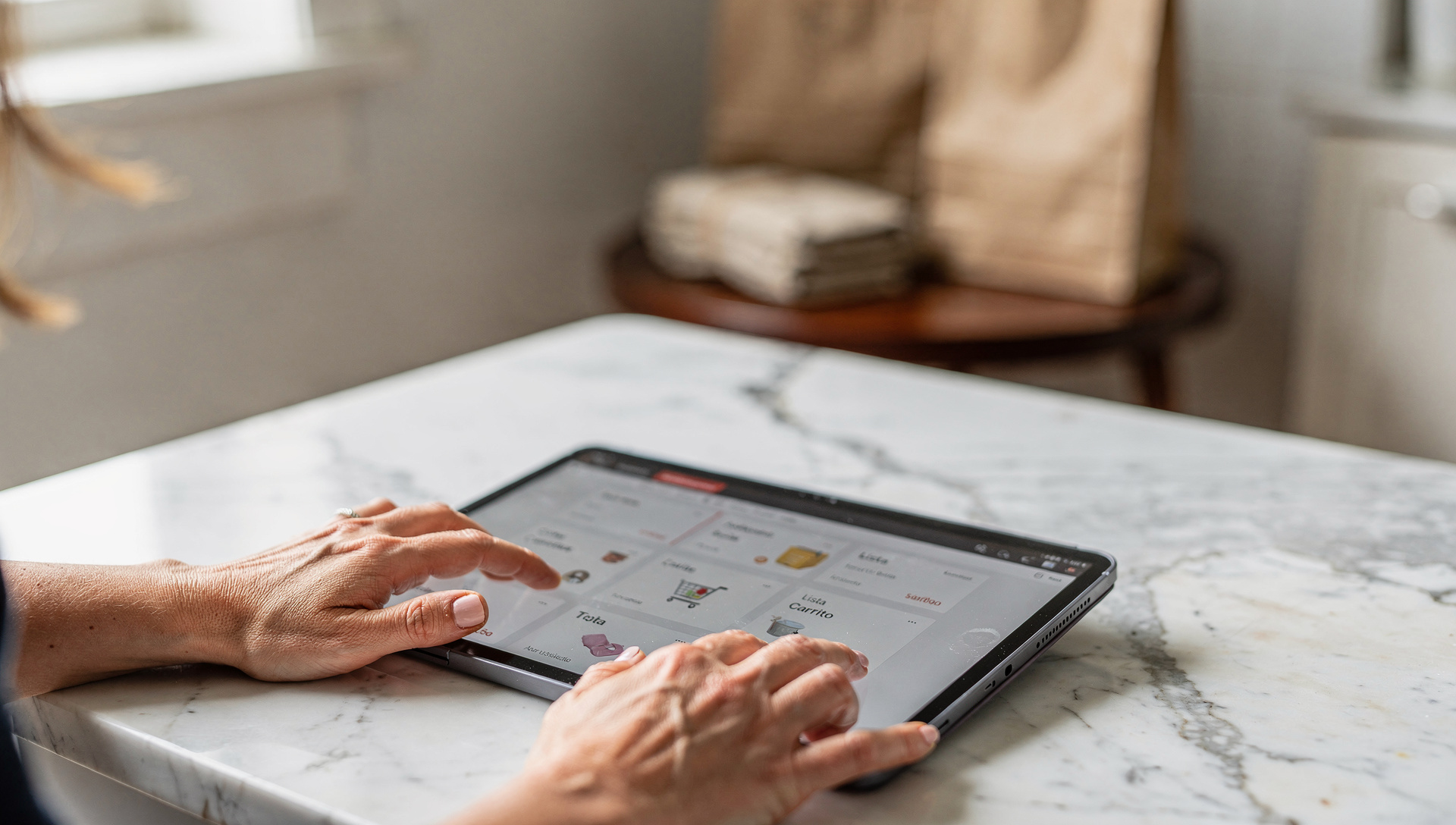 Airbnb sube 10% desde septiembre: IA y servicios amplían el negocio