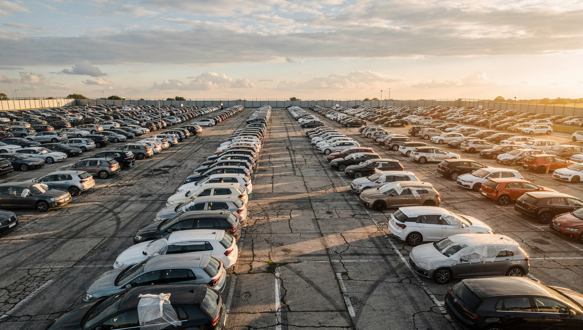 Volkswagen pierde €5.800M en Q3 y repunta 1,45% en bolsa al día siguiente