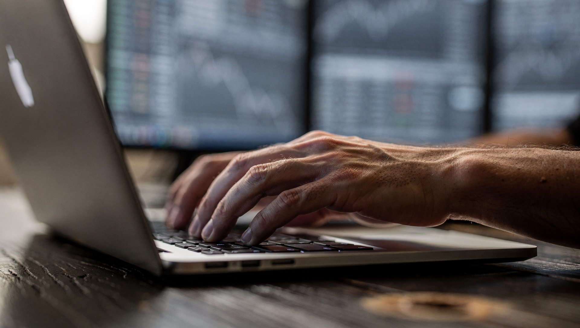 Coinbase cae pese a superar previsiones: el beneficio era contable